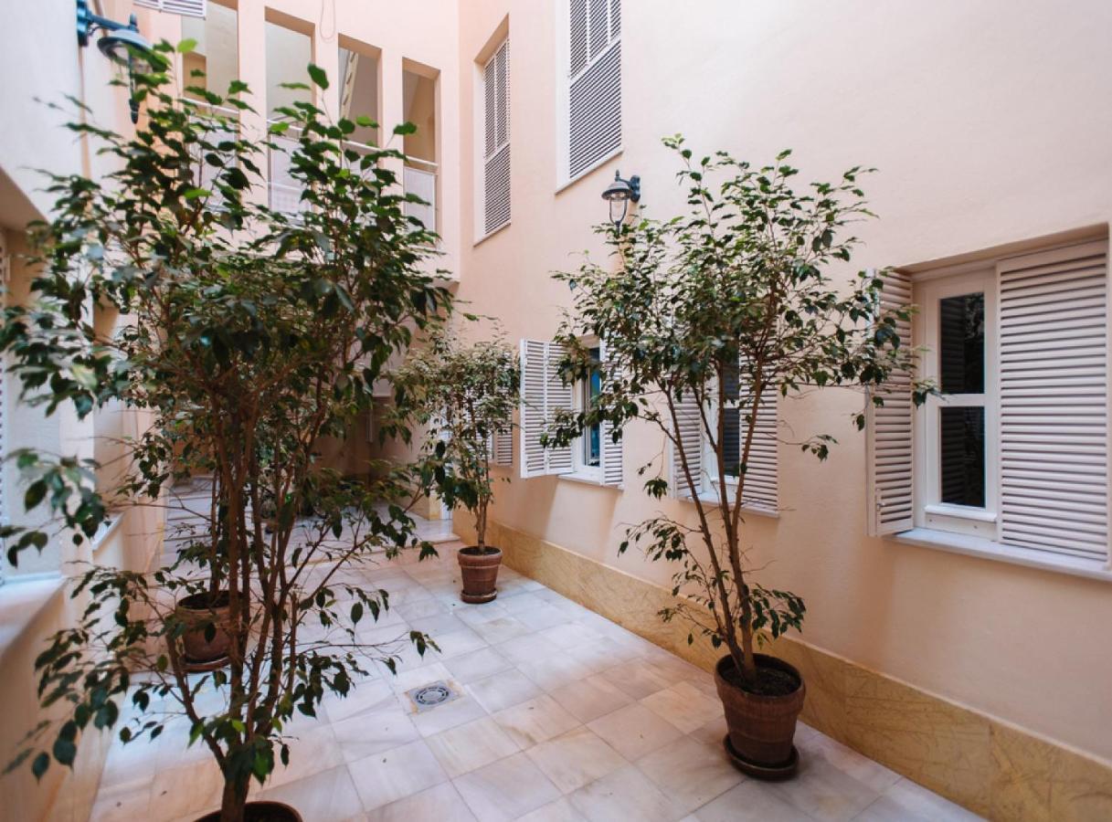 Holi-rent Lanza Seville