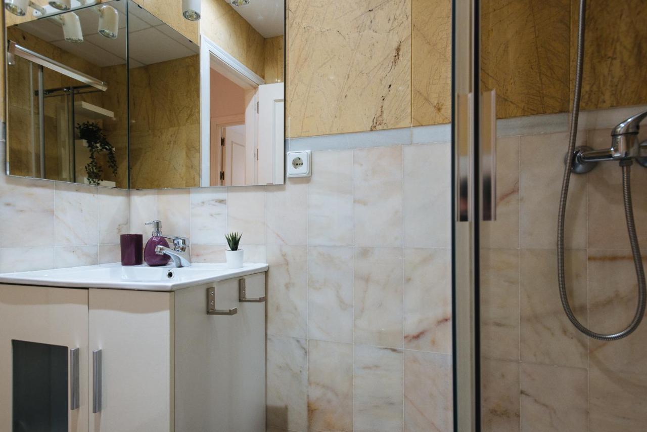 Holi-rent Lanza * Seville